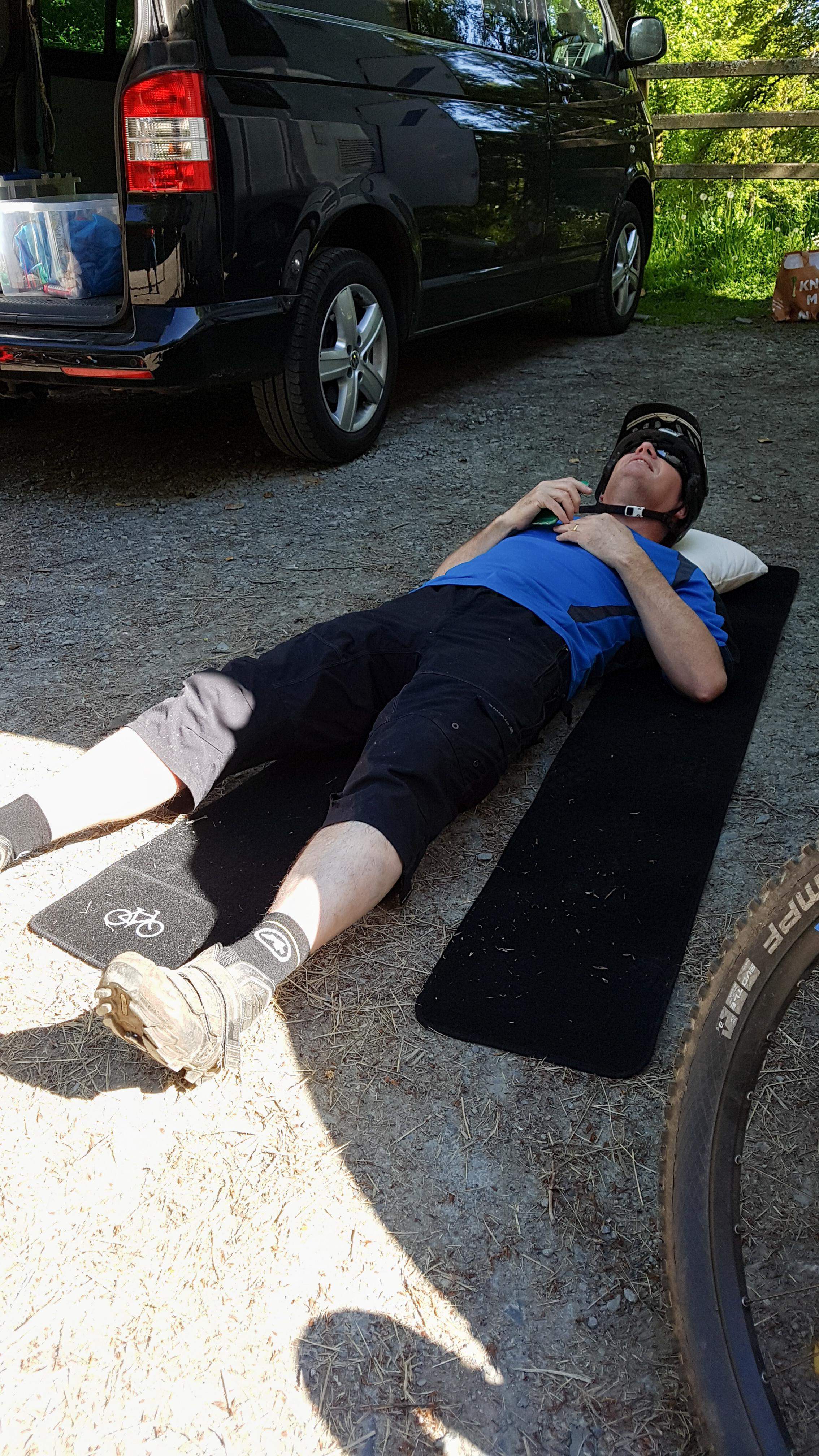 Ian enjoying a little sunbathing with help from his new best mates! Ian enjoying a little sunbathing with help from his new best mates!